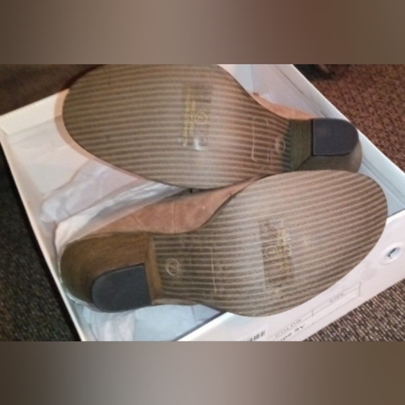 Fringe Booties Size 7 - Picture 4 of 4